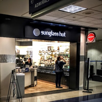 Sunglass Hut at Los Angeles Airport